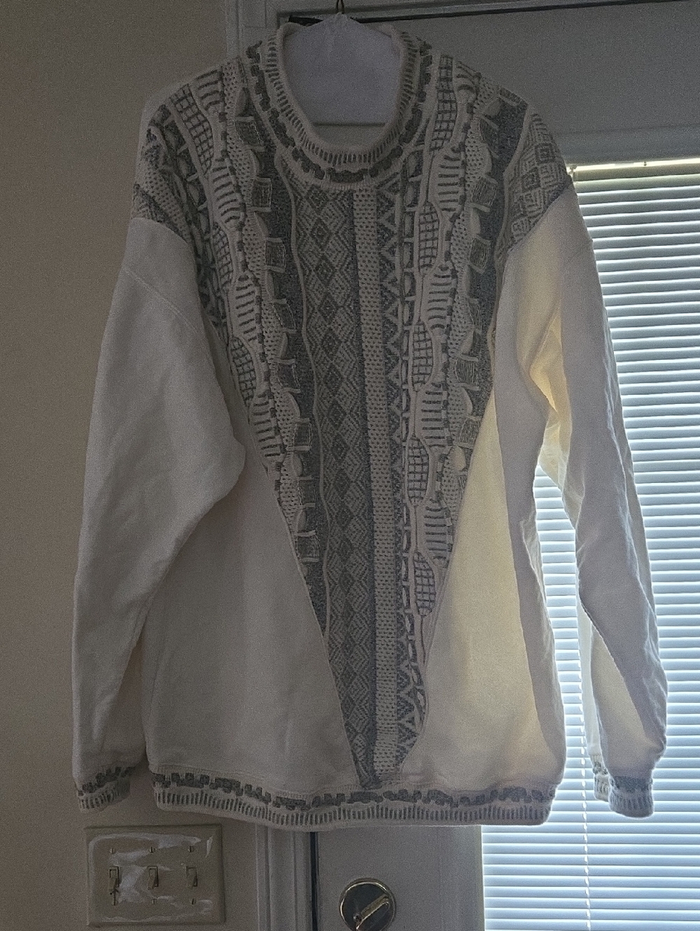 Men's Cream Textured Pattern Sweatshirt - Classic Knit Crewneck